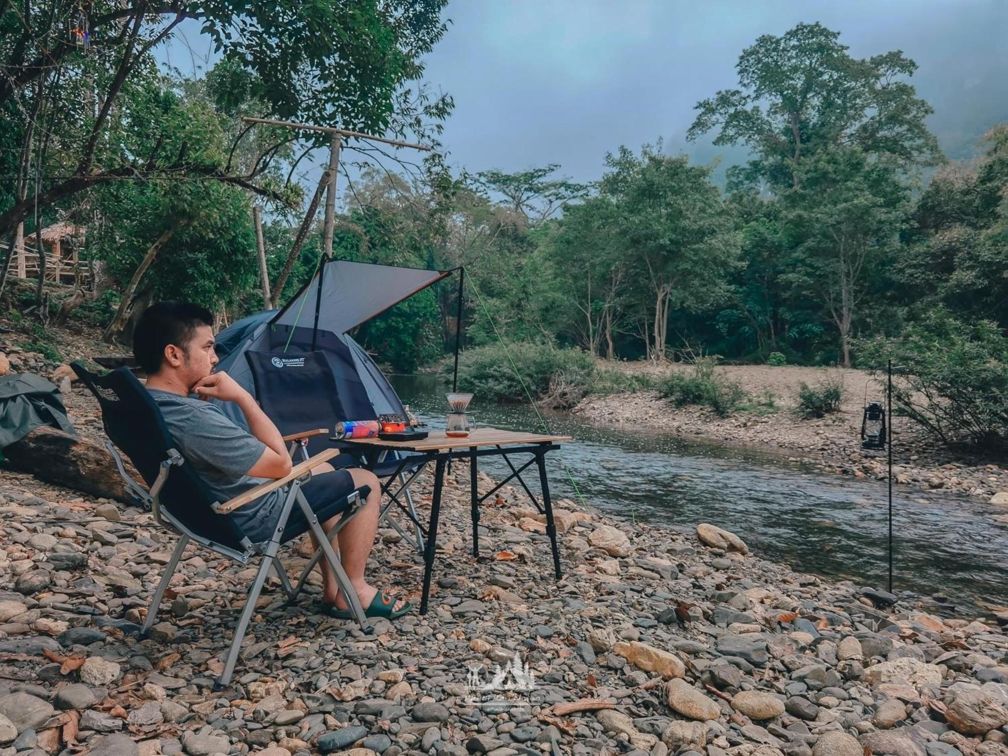 ホテル Khaosok August Freedom Camp Khao Sok National Park エクステリア 写真