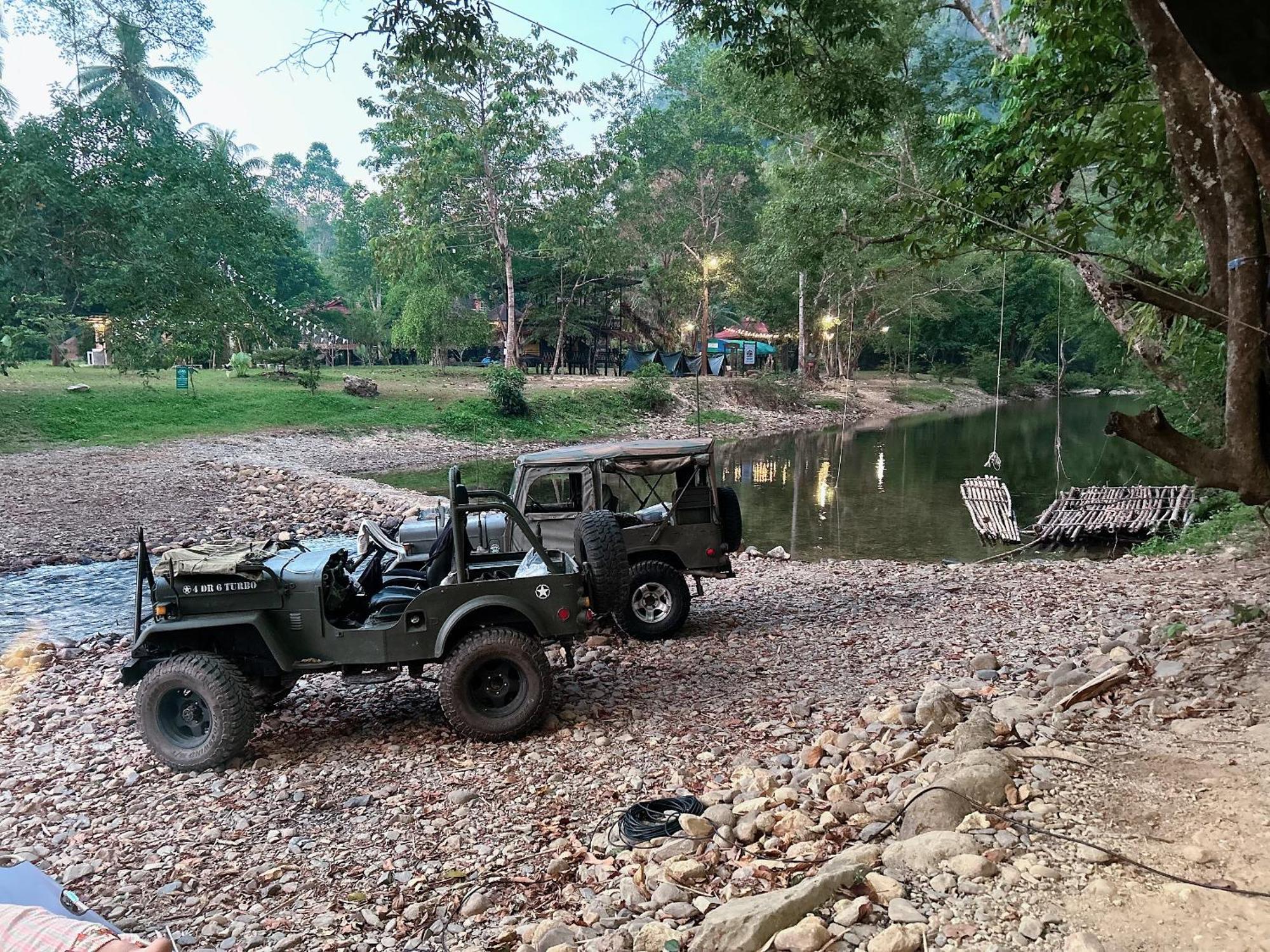 ホテル Khaosok August Freedom Camp Khao Sok National Park エクステリア 写真