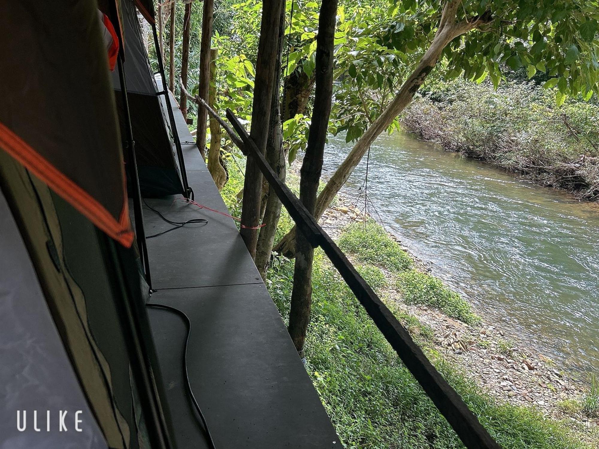 ホテル Khaosok August Freedom Camp Khao Sok National Park エクステリア 写真