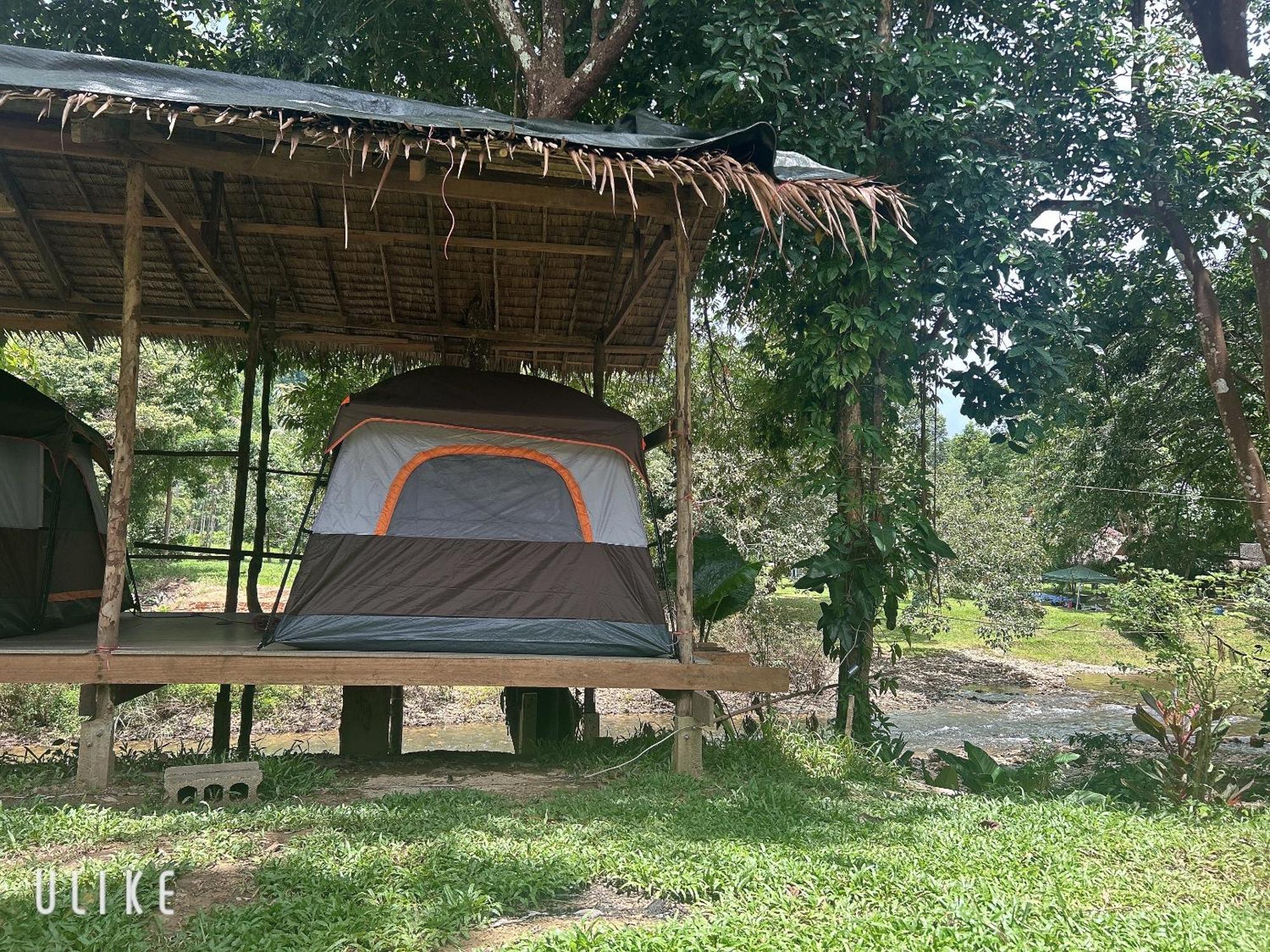 ホテル Khaosok August Freedom Camp Khao Sok National Park エクステリア 写真