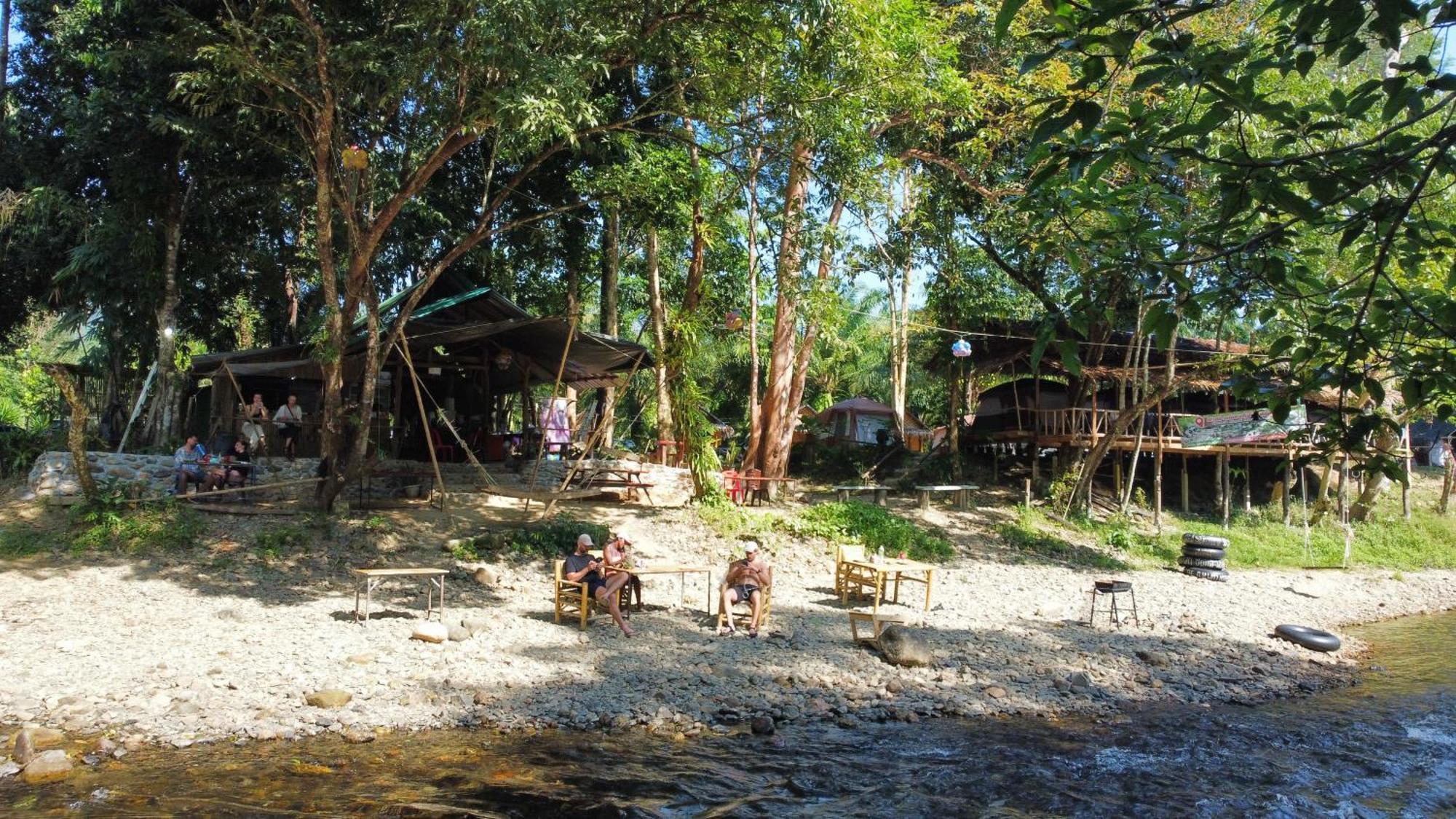 ホテル Khaosok August Freedom Camp Khao Sok National Park エクステリア 写真
